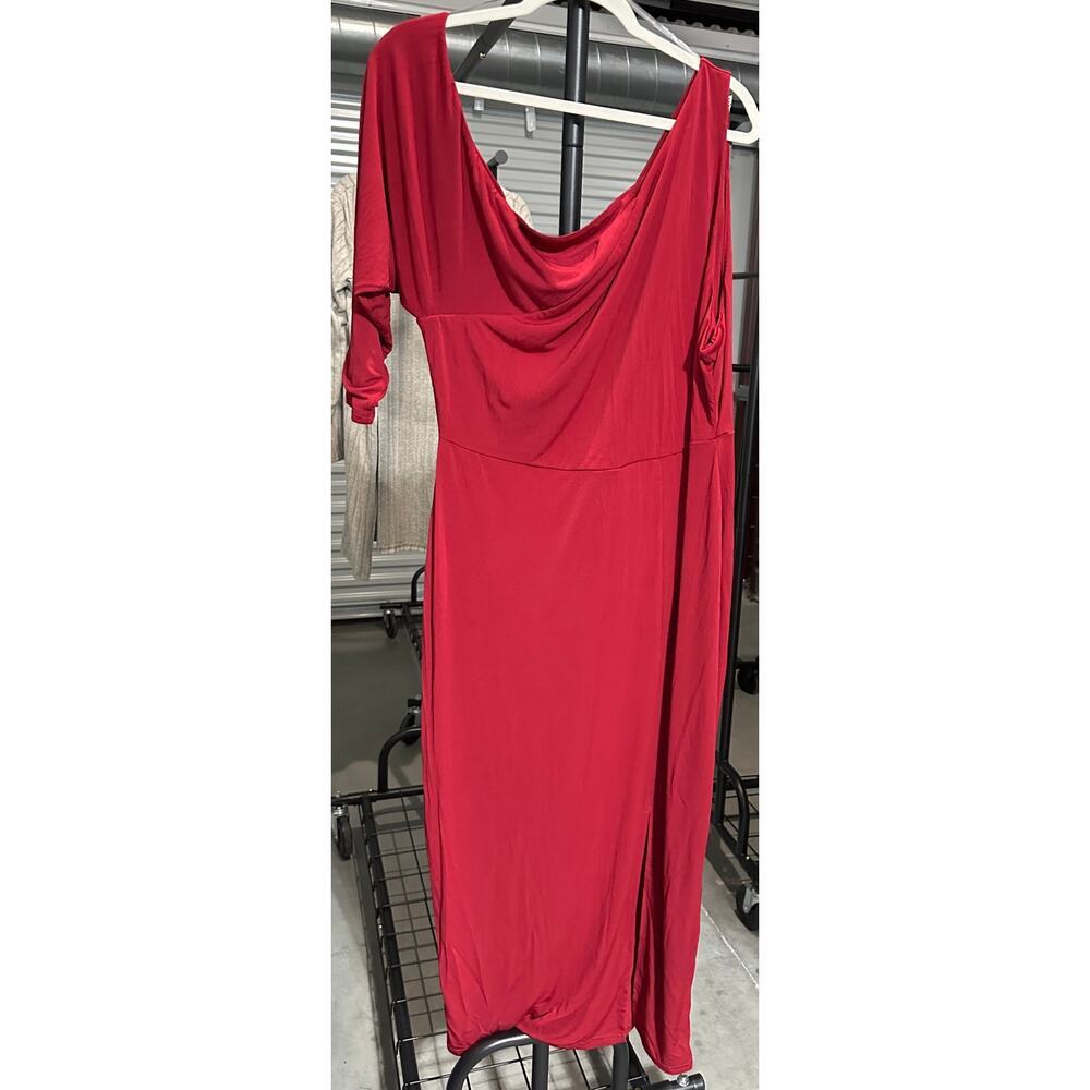Soncy | Paint the Town Red Midi Dress - Picture 5 of 6